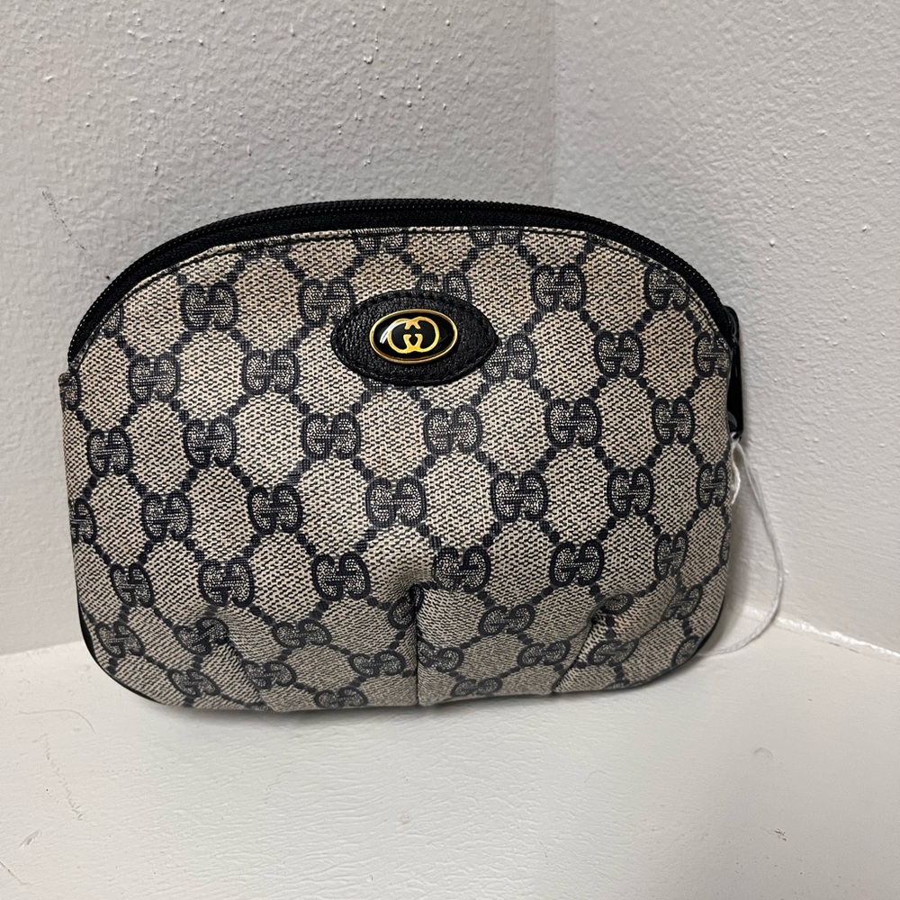 Gucci Black and Cream Cosmetic Bag